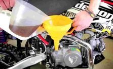 Can you use car oil in a motorcycle