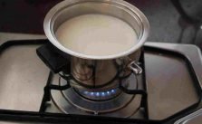 3 Milkman’s Steps to Boil Milk Without Burning It