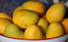 Farmer Reveals 4 Tips to Ripen Mangoes Overnight